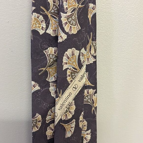 Valentino Italian 100% Silk Eggplant Purple Men’s Tie w/ Handheld Fan Design - Picture 6 of 16